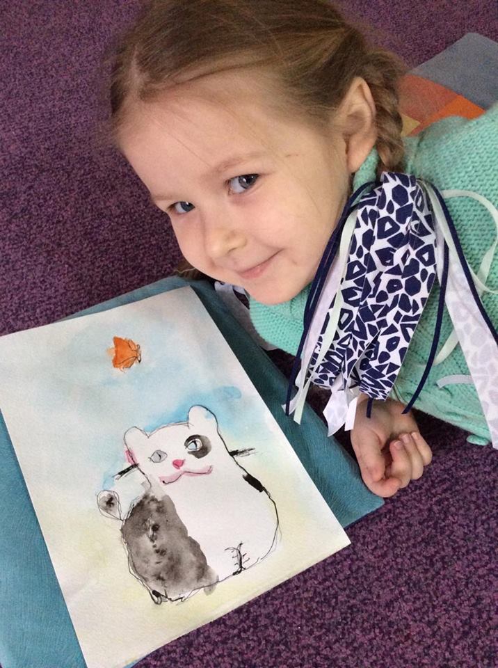 5-летняя дочь победителя шоу "Голос країни" поразила сеть своими рисунками